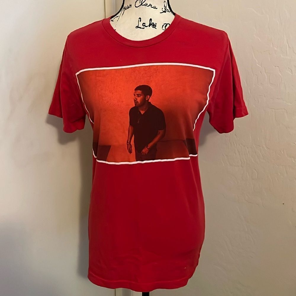 Drake Musician Red Graphic Short Sleeve Pullover T-Shirt Music Concert Festival